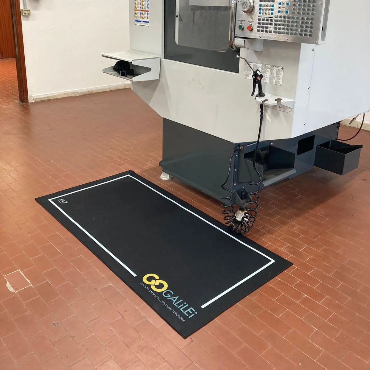 Hurly Parts Srl Tappeti Macchinari lavabili con logo